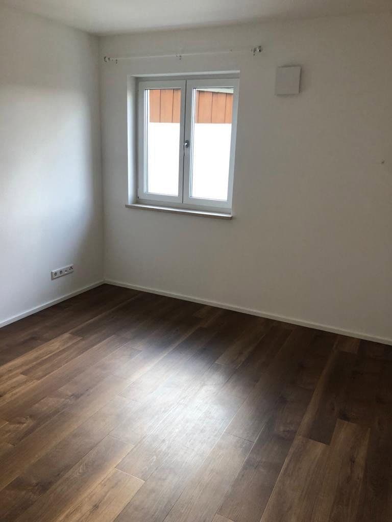 Prenájom bytu 3-izbový 80 m², Kipfenberg, Bavorsko Prenájom bytu 3-izbový 80 m², Kipfenberg, Bavorsko