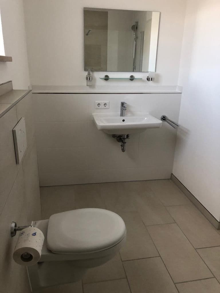 Prenájom bytu 3-izbový 80 m², Kipfenberg, Bavorsko Prenájom bytu 3-izbový 80 m², Kipfenberg, Bavorsko