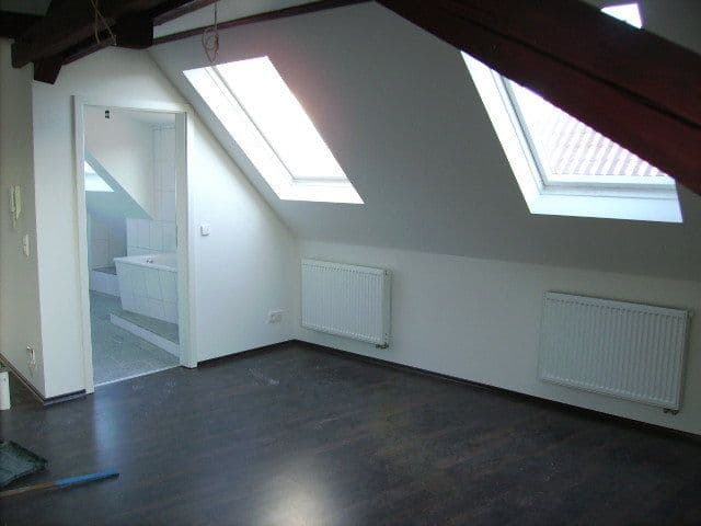 Prenájom bytu 2-izbový 65 m², Heilbronn, Bádensko-Wurttembersko Prenájom bytu 2-izbový 65 m², Heilbronn, Bádensko-Wurttembersko