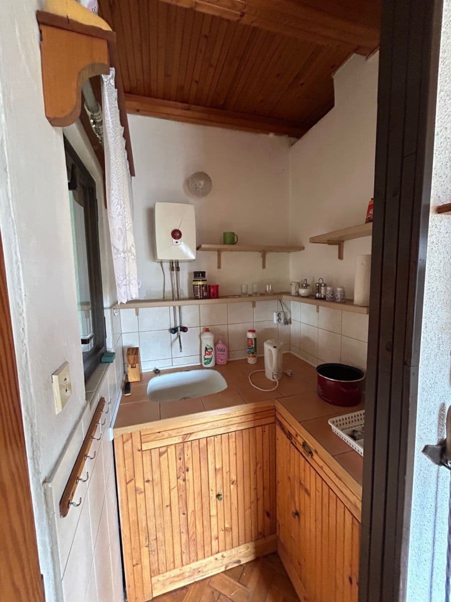 Predaj rekreačného objektu 40 m², pozemek 384 m², Vlčická, Trutnov, Královéhradecký kraj Predaj rekreačného objektu 40 m², pozemek 384 m², Vlčická, Trutnov, Královéhradecký kraj