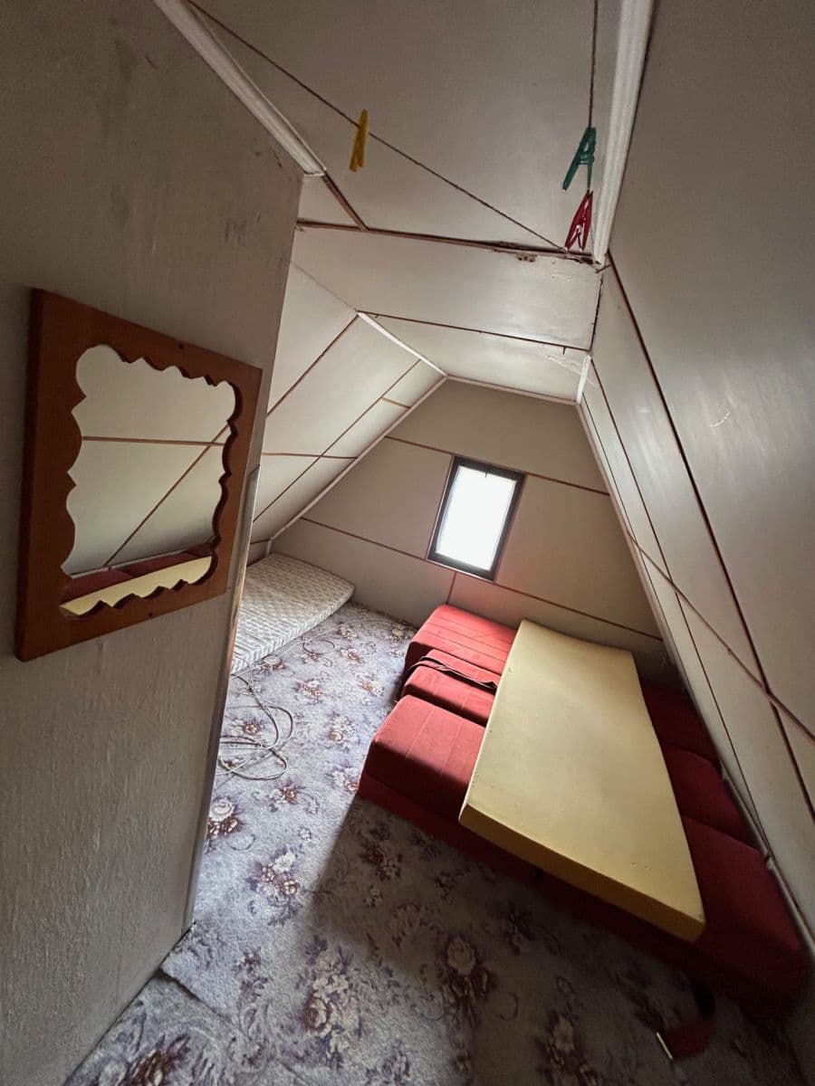 Predaj rekreačného objektu 40 m², pozemek 384 m², Vlčická, Trutnov, Královéhradecký kraj Predaj rekreačného objektu 40 m², pozemek 384 m², Vlčická, Trutnov, Královéhradecký kraj