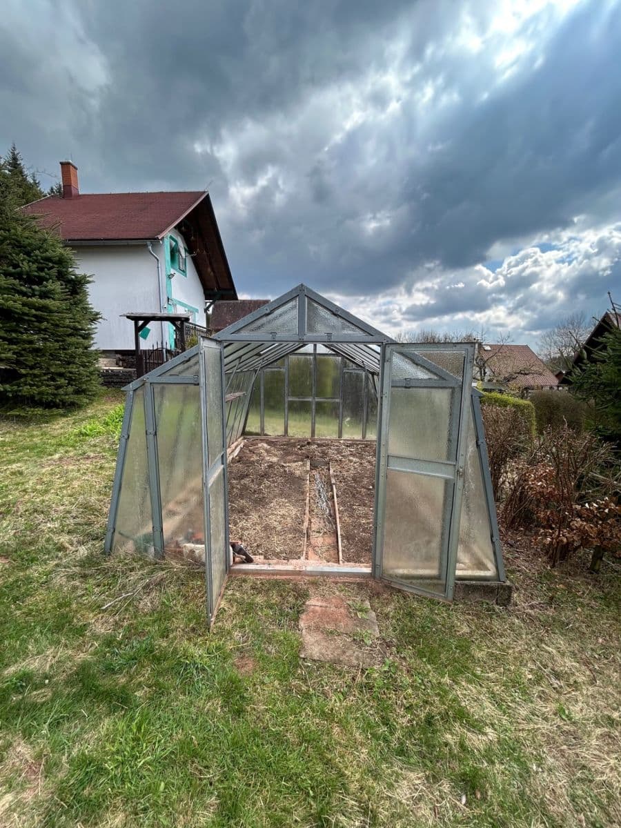 Predaj rekreačného objektu 40 m², pozemek 384 m², Vlčická, Trutnov, Královéhradecký kraj Predaj rekreačného objektu 40 m², pozemek 384 m², Vlčická, Trutnov, Královéhradecký kraj