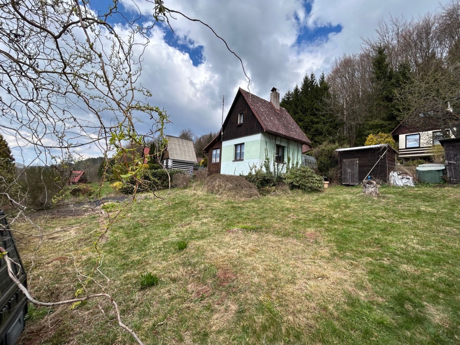 Predaj rekreačného objektu 40 m², pozemek 384 m², Vlčická, Trutnov, Královéhradecký kraj Predaj rekreačného objektu 40 m², pozemek 384 m², Vlčická, Trutnov, Královéhradecký kraj
