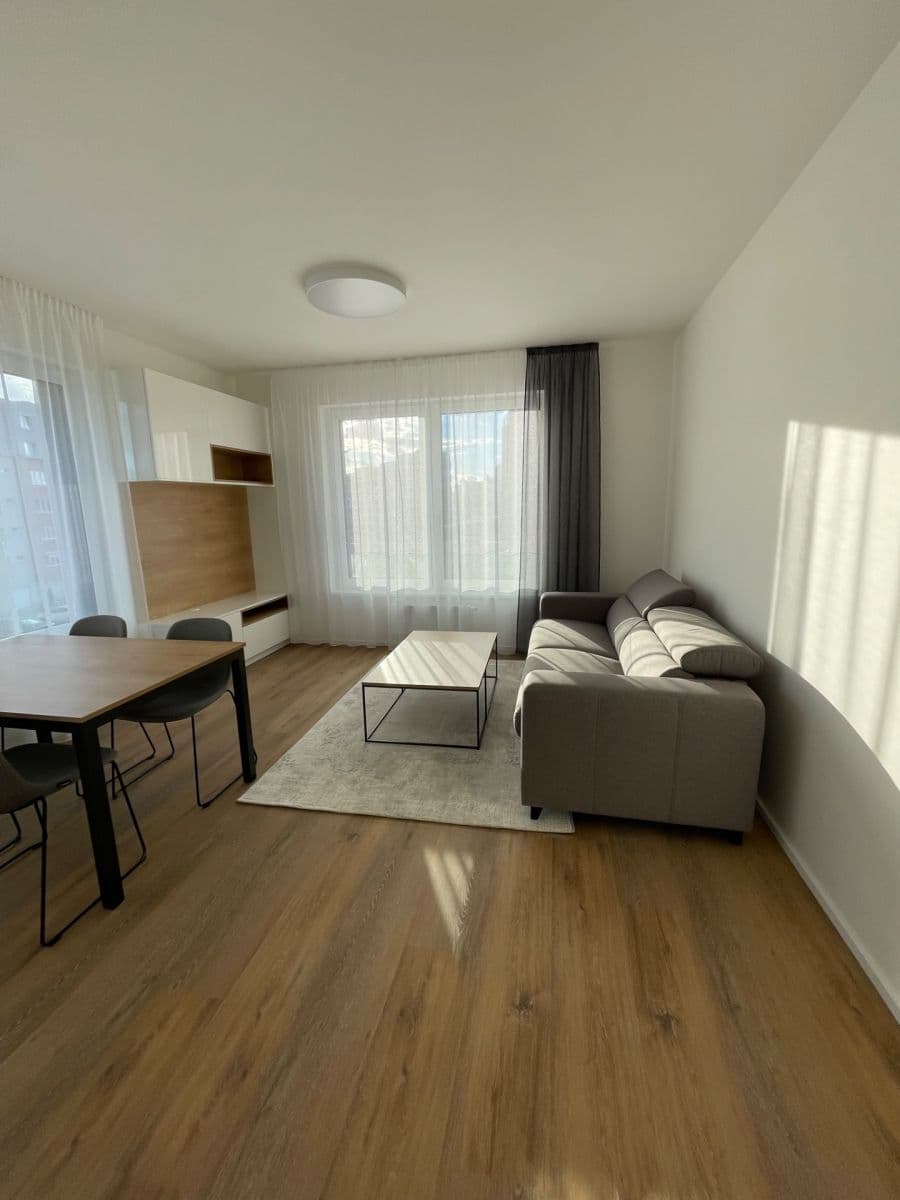 Prenájom bytu 2-izbový 56 m², Na Palouku, Praha, Praha Prenájom bytu 2-izbový 56 m², Na Palouku, Praha, Praha