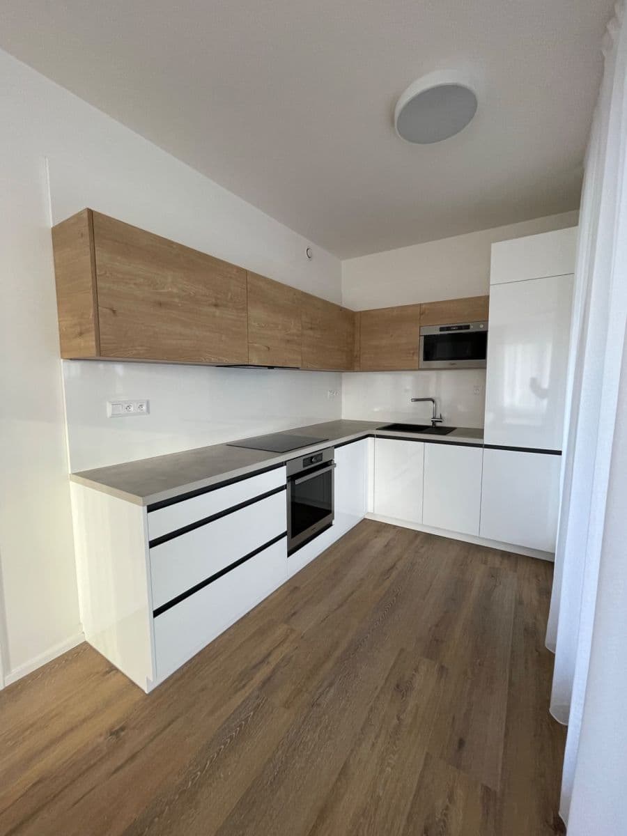 Prenájom bytu 2-izbový 56 m², Na Palouku, Praha, Praha Prenájom bytu 2-izbový 56 m², Na Palouku, Praha, Praha