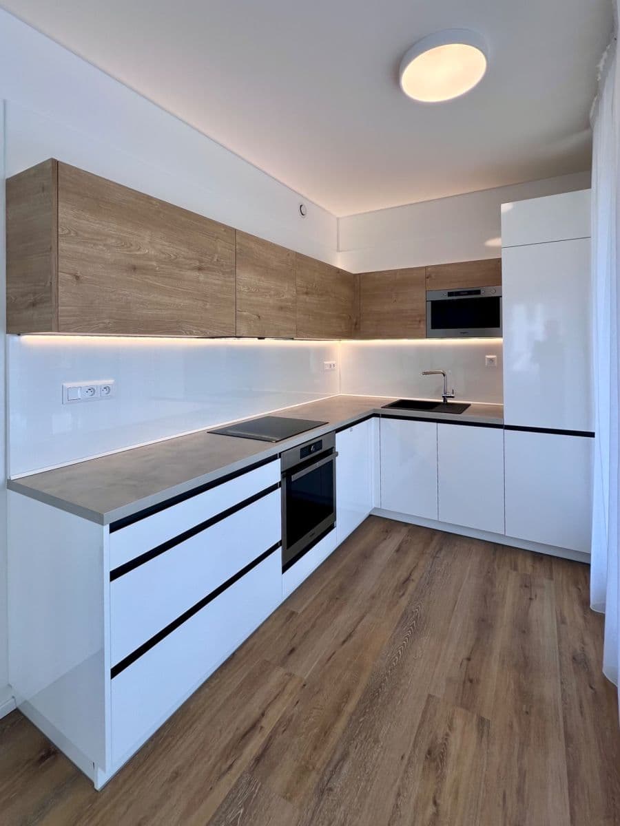 Prenájom bytu 2-izbový 55 m², Na Palouku, Praha, Praha Prenájom bytu 2-izbový 55 m², Na Palouku, Praha, Praha