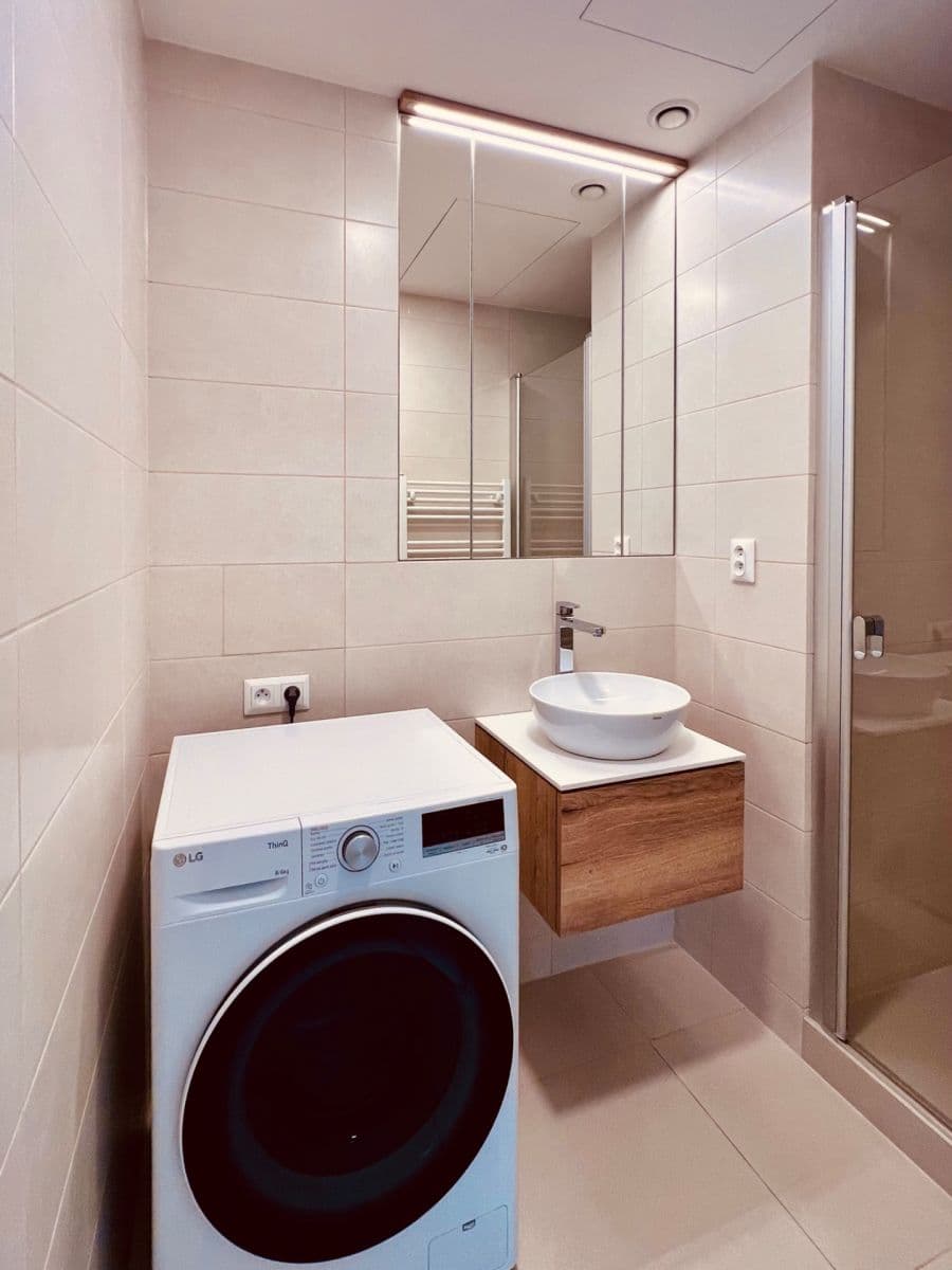Prenájom bytu 2-izbový 55 m², Na Palouku, Praha, Praha Prenájom bytu 2-izbový 55 m², Na Palouku, Praha, Praha
