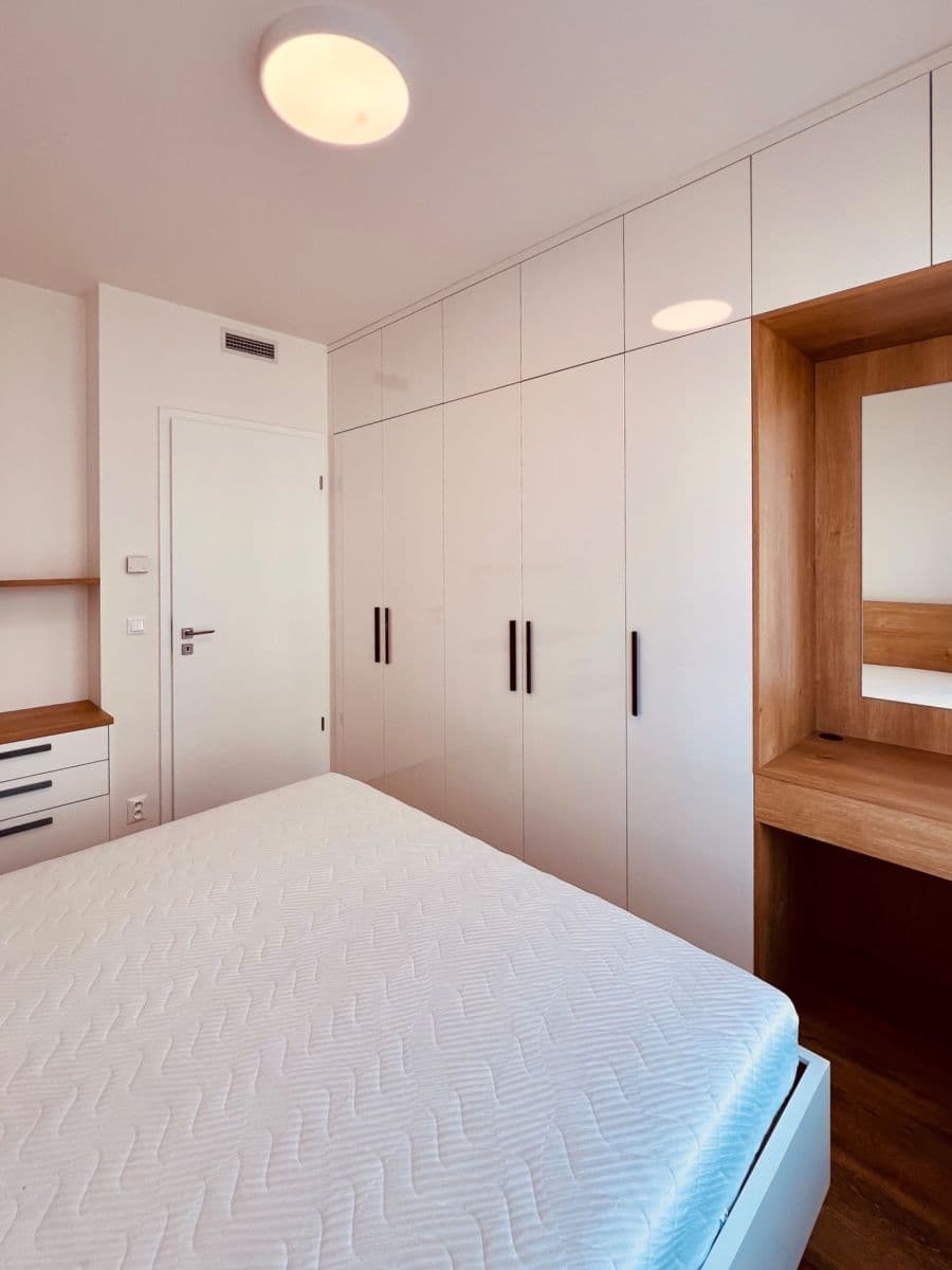 Prenájom bytu 2-izbový 55 m², Na Palouku, Praha, Praha Prenájom bytu 2-izbový 55 m², Na Palouku, Praha, Praha