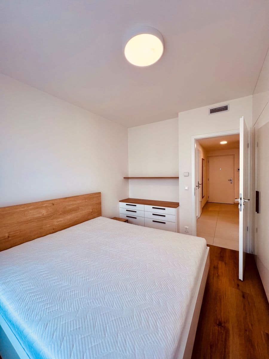 Prenájom bytu 2-izbový 55 m², Na Palouku, Praha, Praha Prenájom bytu 2-izbový 55 m², Na Palouku, Praha, Praha