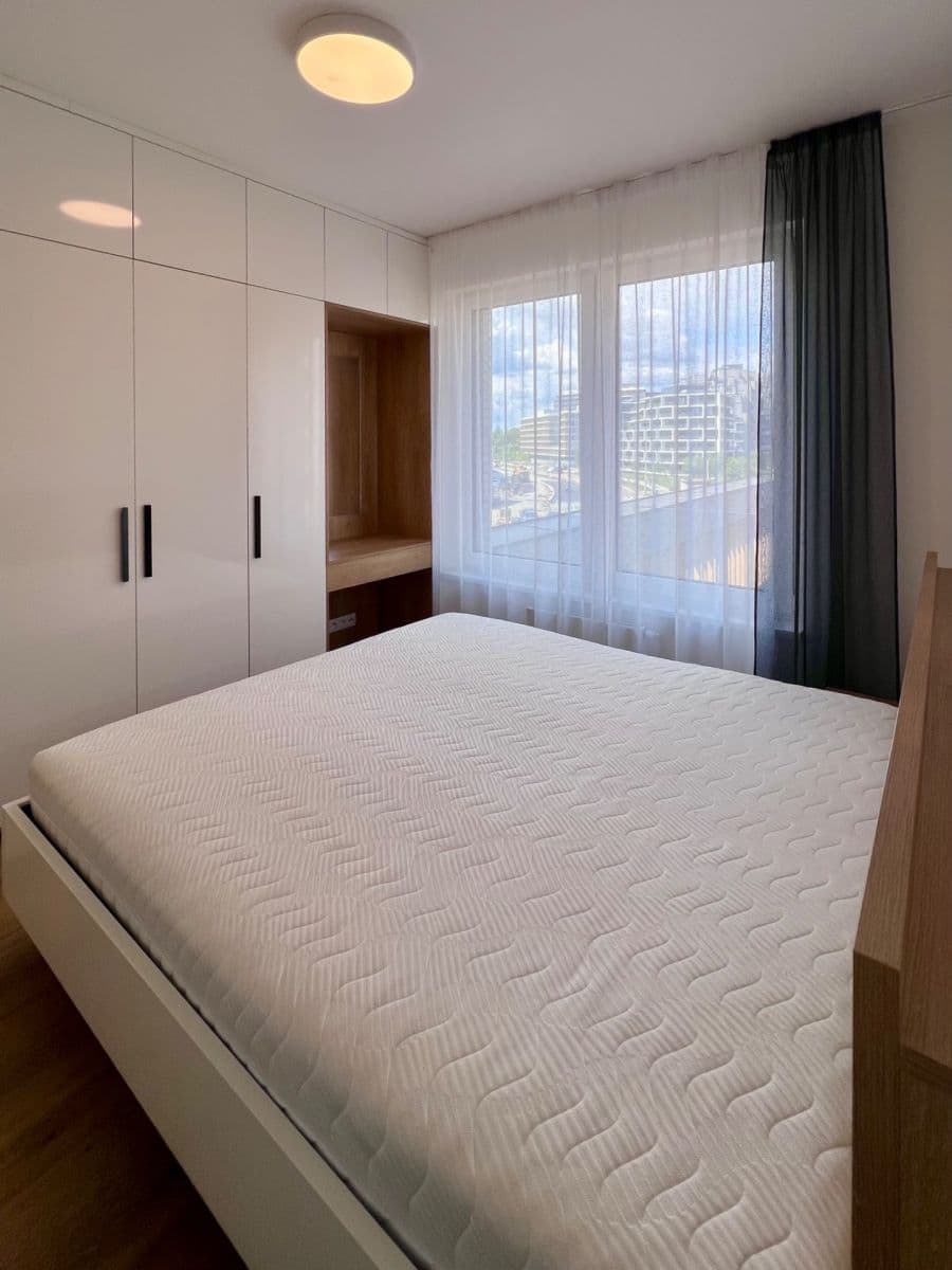 Prenájom bytu 2-izbový 55 m², Na Palouku, Praha, Praha Prenájom bytu 2-izbový 55 m², Na Palouku, Praha, Praha