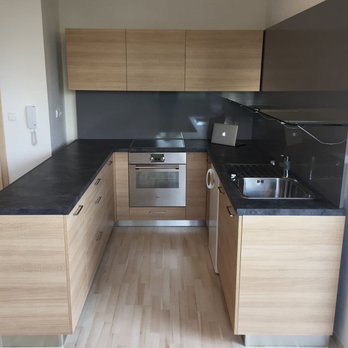 Prenájom bytu 1-izbový 31 m², Houbalova, Brno, Jihomoravský kraj Prenájom bytu 1-izbový 31 m², Houbalova, Brno, Jihomoravský kraj