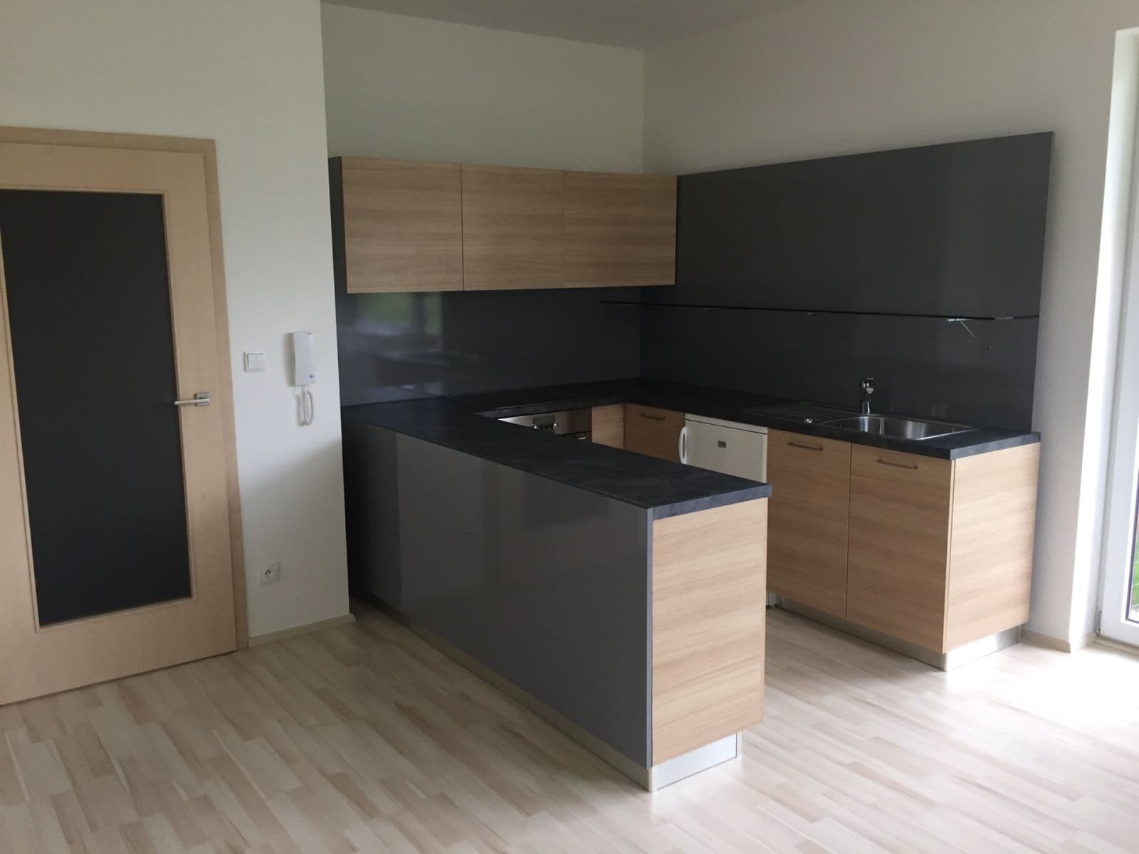 Prenájom bytu 1-izbový 31 m², Houbalova, Brno, Jihomoravský kraj Prenájom bytu 1-izbový 31 m², Houbalova, Brno, Jihomoravský kraj
