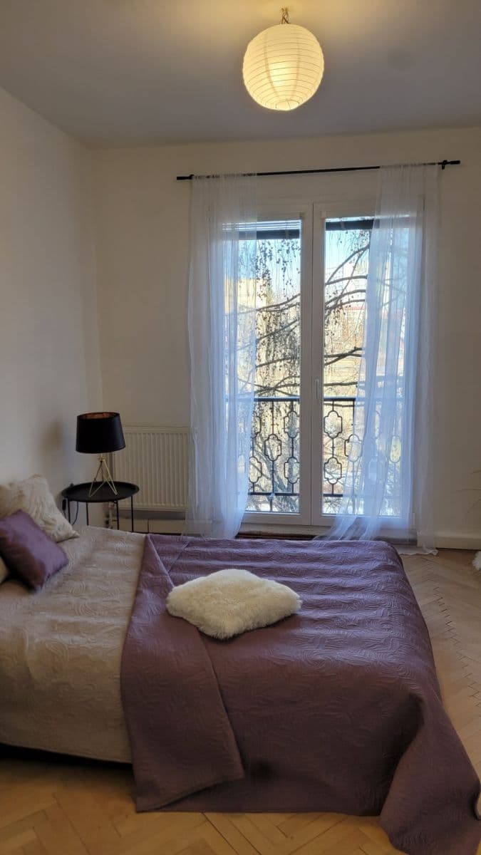 Prenájom bytu 2-izbový 50 m², Krupská, Praha, Praha Prenájom bytu 2-izbový 50 m², Krupská, Praha, Praha