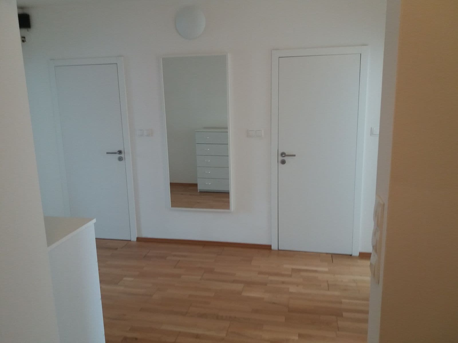 Prenájom bytu 4-izbový 72 m², Božetická, Praha, Praha Prenájom bytu 4-izbový 72 m², Božetická, Praha, Praha
