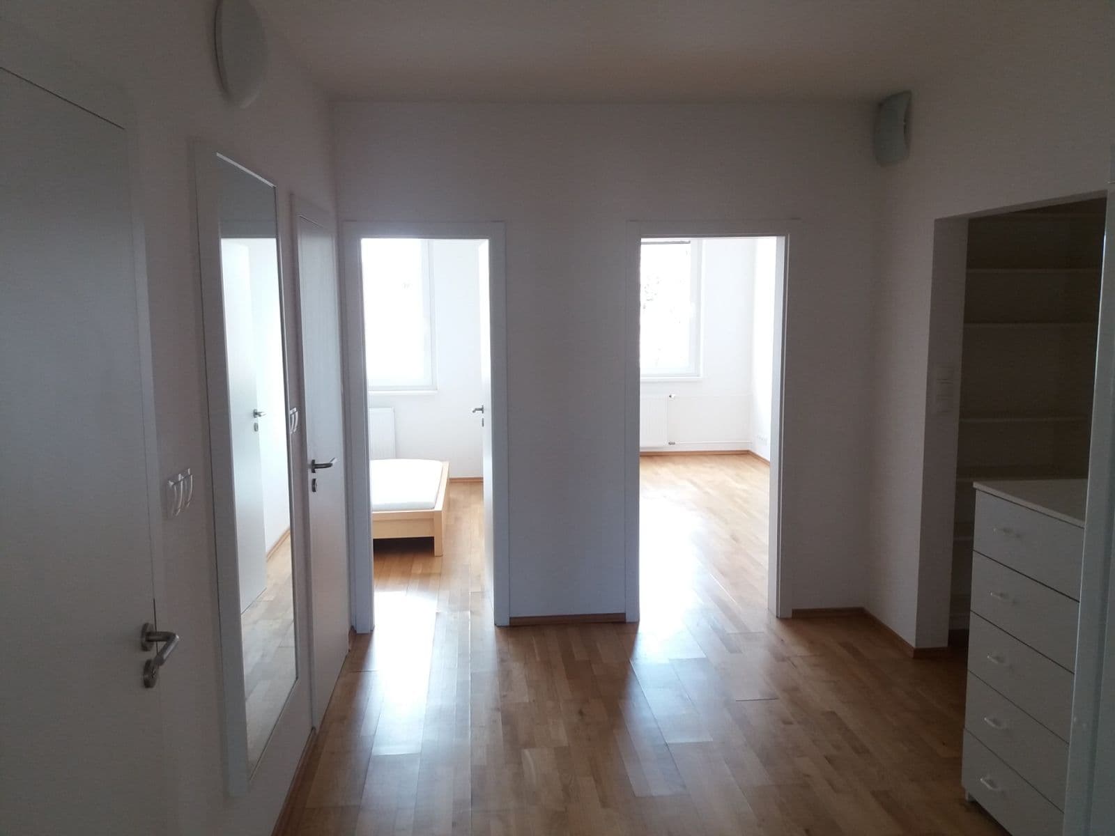 Prenájom bytu 4-izbový 72 m², Božetická, Praha, Praha Prenájom bytu 4-izbový 72 m², Božetická, Praha, Praha