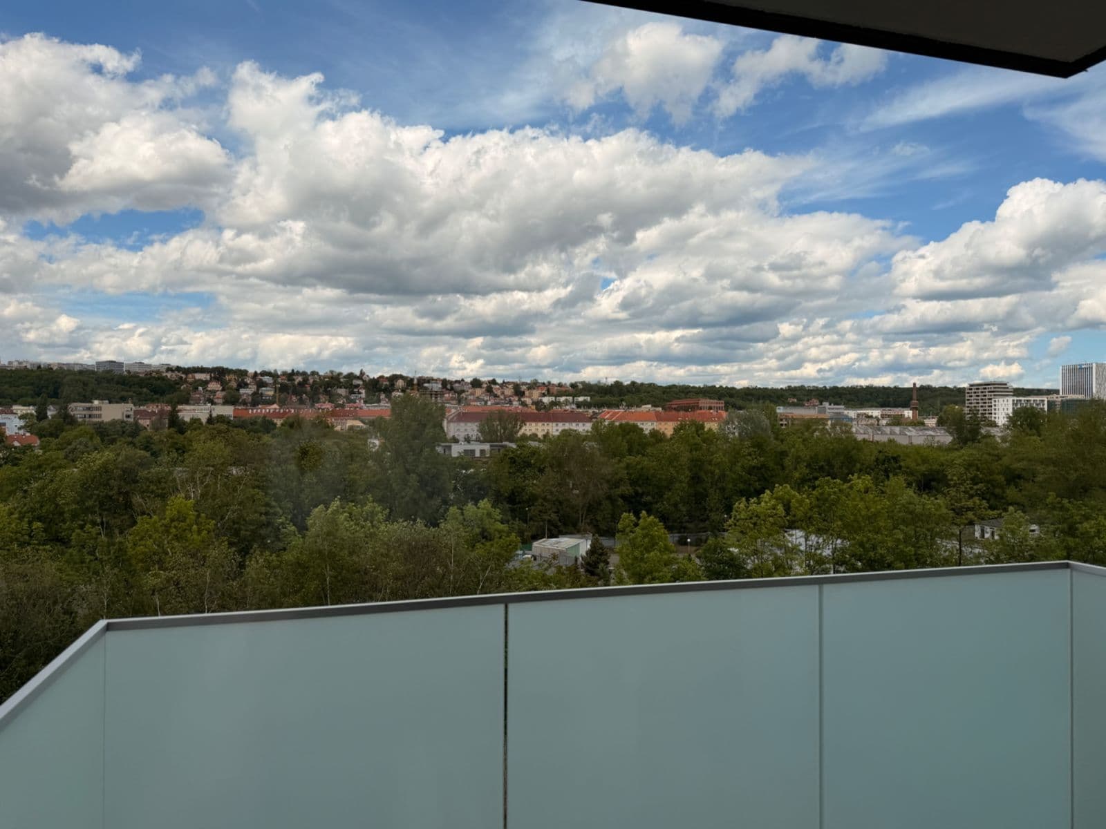 Prenájom bytu 2-izbový 45 m², Pod Harfou, Praha, Praha Prenájom bytu 2-izbový 45 m², Pod Harfou, Praha, Praha