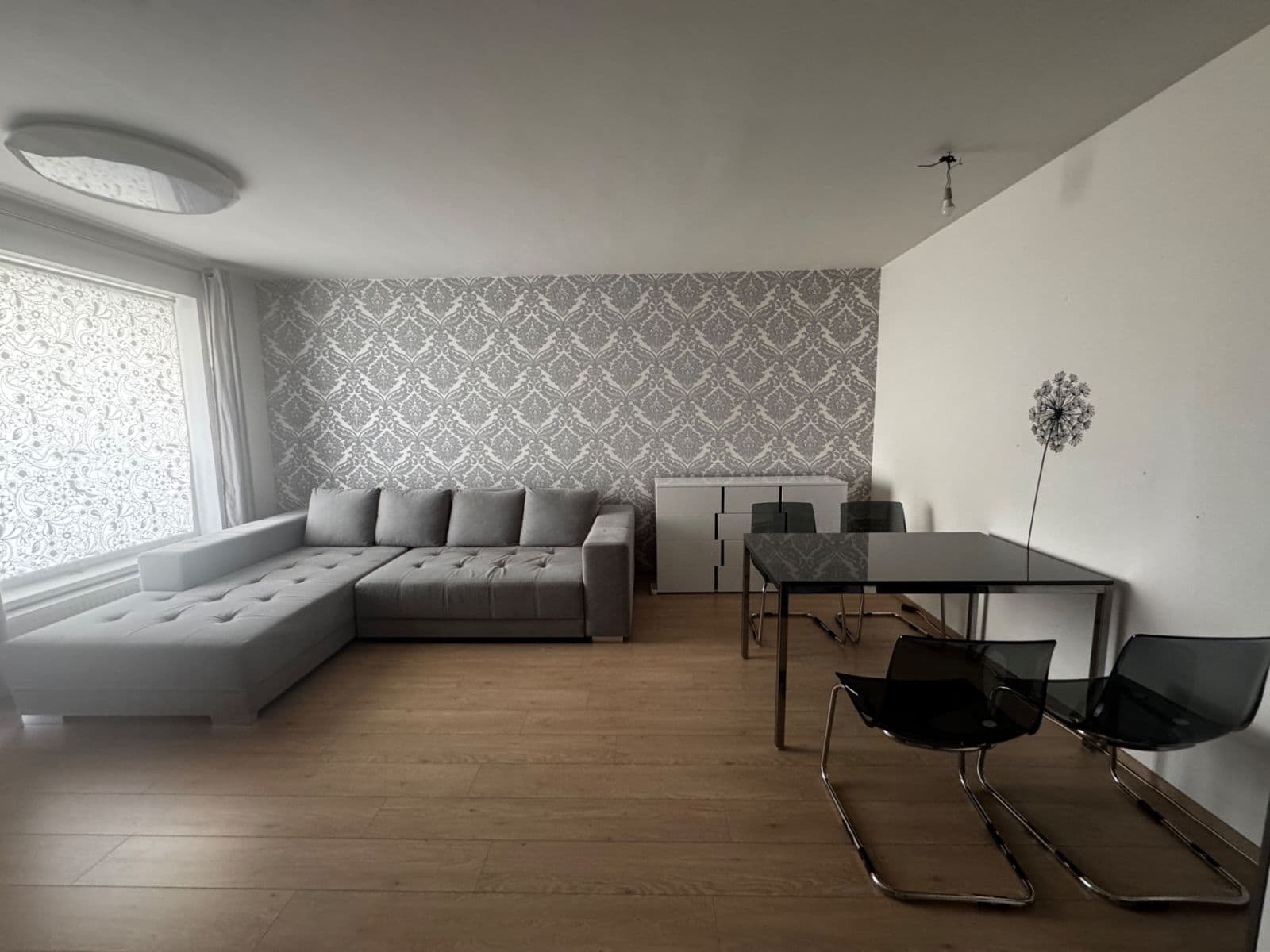 Prenájom bytu 3-izbový 77 m², Strnadových, Praha, Praha Prenájom bytu 3-izbový 77 m², Strnadových, Praha, Praha