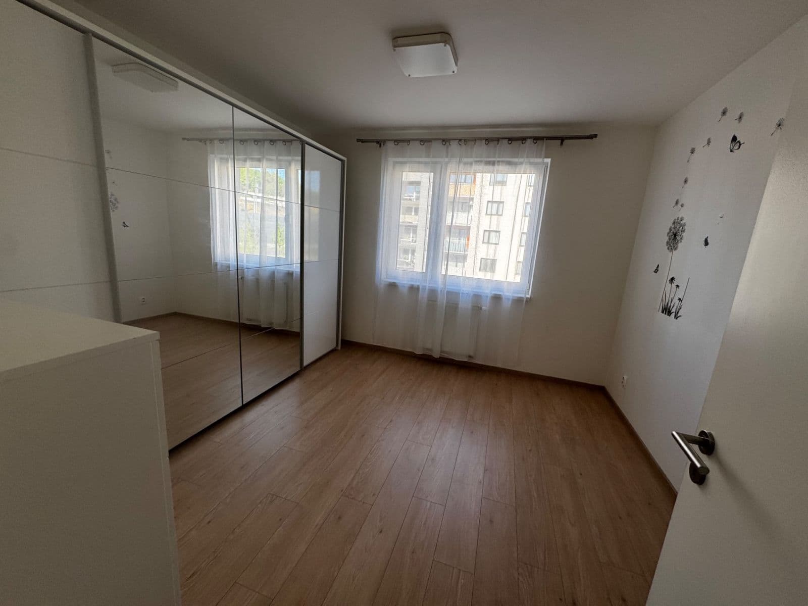 Prenájom bytu 3-izbový 77 m², Strnadových, Praha, Praha Prenájom bytu 3-izbový 77 m², Strnadových, Praha, Praha