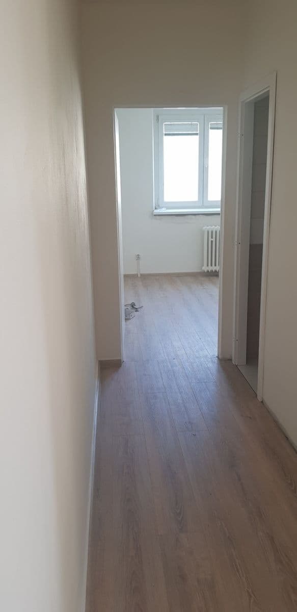 Prenájom bytu 3-izbový 65 m², Kmochova, Olomouc, Olomoucký kraj Prenájom bytu 3-izbový 65 m², Kmochova, Olomouc, Olomoucký kraj