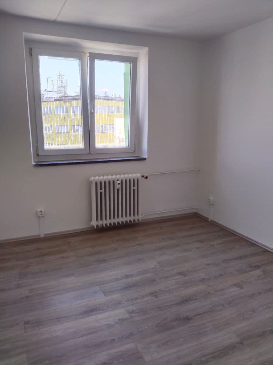 Prenájom bytu 3-izbový 65 m², Kmochova, Olomouc, Olomoucký kraj Prenájom bytu 3-izbový 65 m², Kmochova, Olomouc, Olomoucký kraj