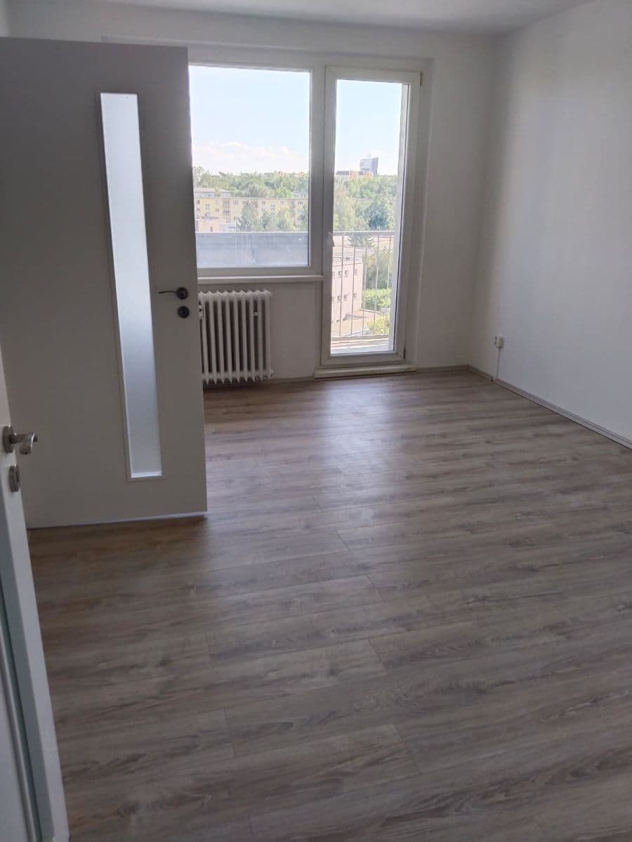 Prenájom bytu 3-izbový 65 m², Kmochova, Olomouc, Olomoucký kraj Prenájom bytu 3-izbový 65 m², Kmochova, Olomouc, Olomoucký kraj
