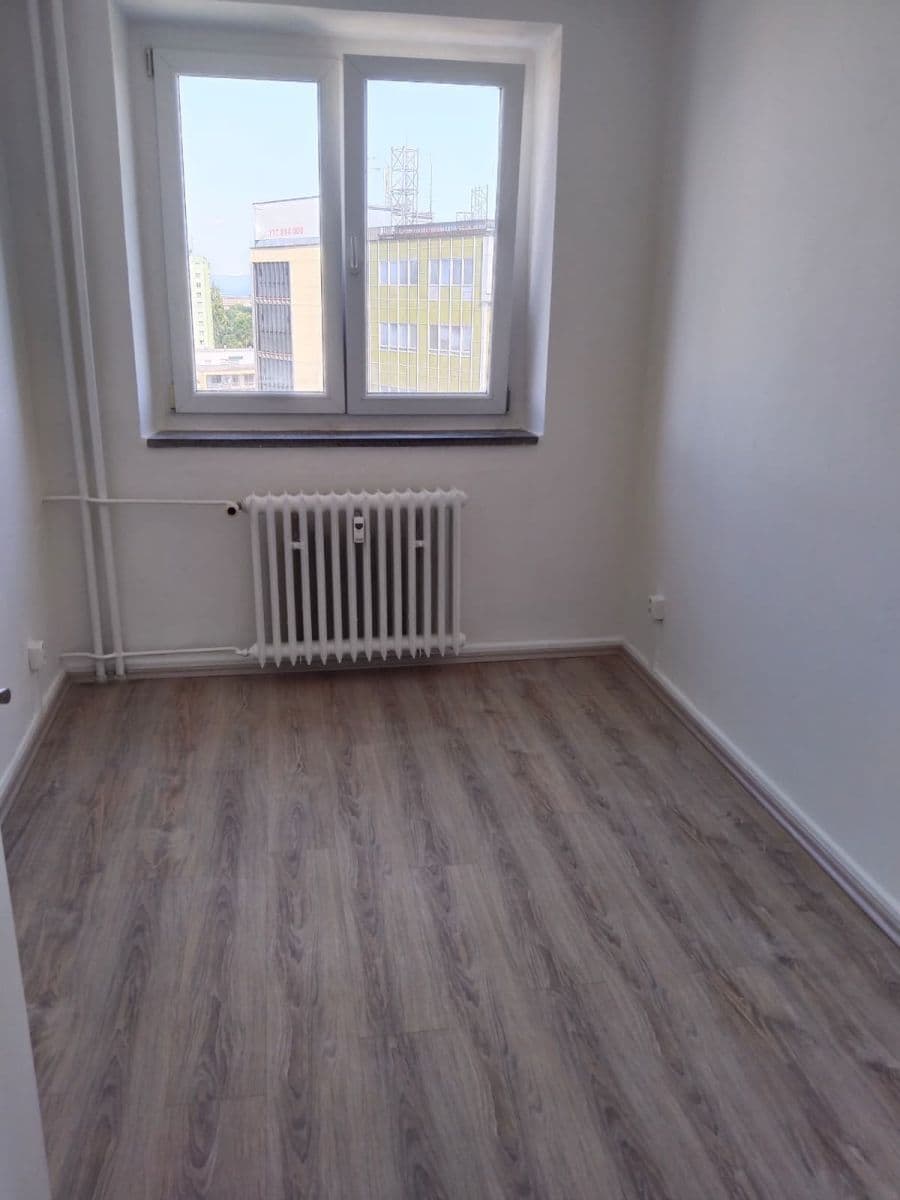 Prenájom bytu 3-izbový 65 m², Kmochova, Olomouc, Olomoucký kraj Prenájom bytu 3-izbový 65 m², Kmochova, Olomouc, Olomoucký kraj