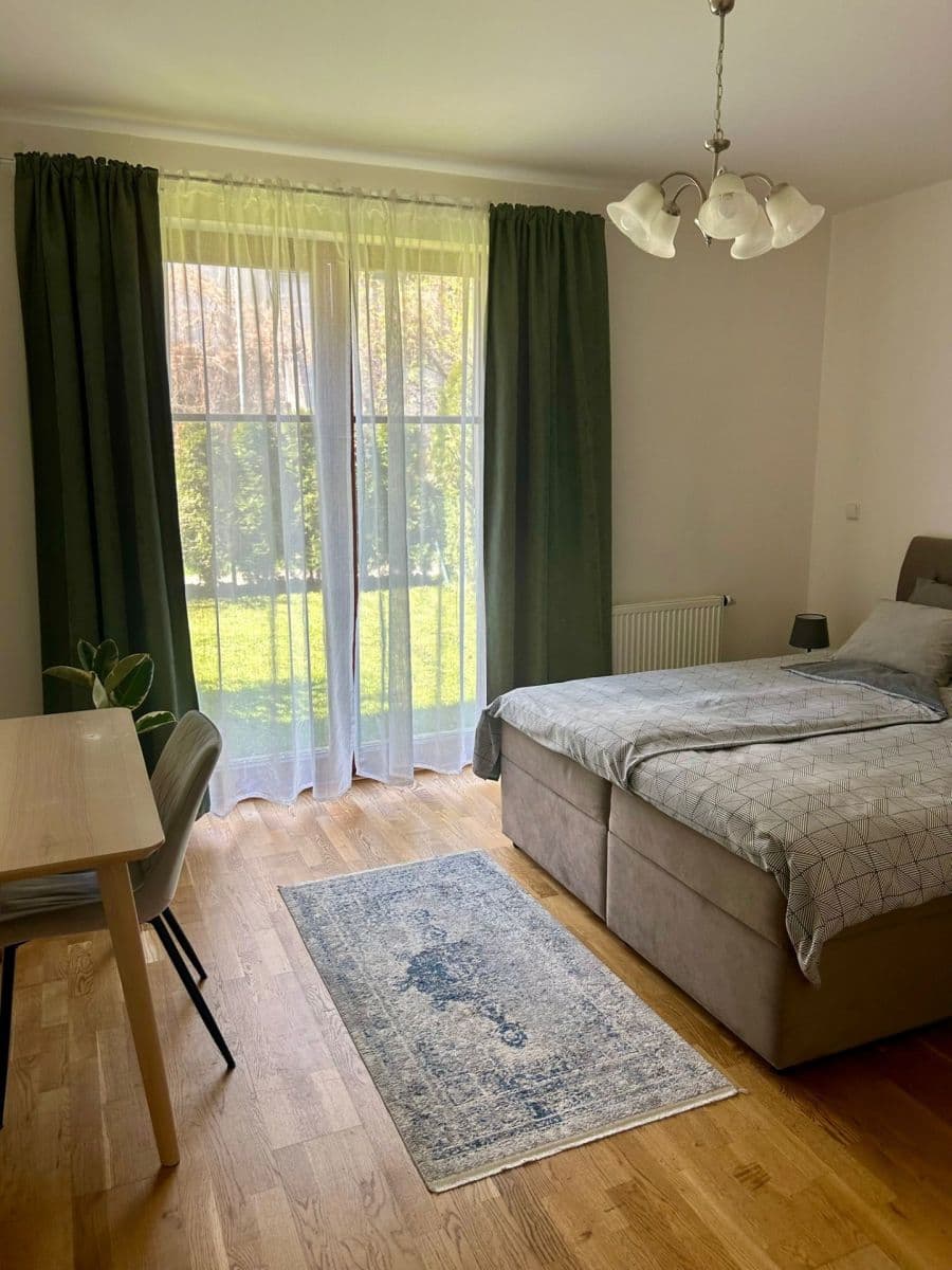 Prenájom bytu 2-izbový 61 m², Lindleyova, Praha, Praha Prenájom bytu 2-izbový 61 m², Lindleyova, Praha, Praha