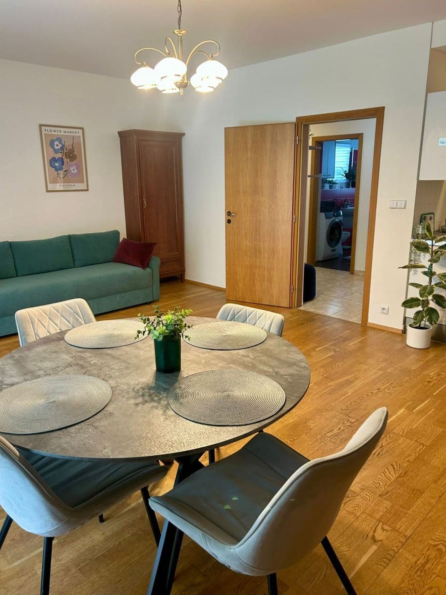 Prenájom bytu 2-izbový 61 m², Lindleyova, Praha, Praha Prenájom bytu 2-izbový 61 m², Lindleyova, Praha, Praha