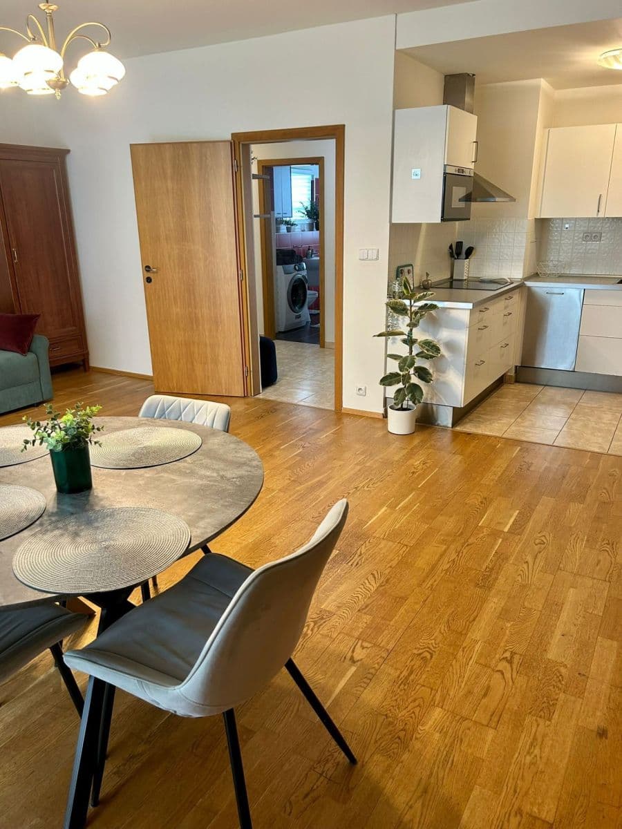 Prenájom bytu 2-izbový 61 m², Lindleyova, Praha, Praha Prenájom bytu 2-izbový 61 m², Lindleyova, Praha, Praha