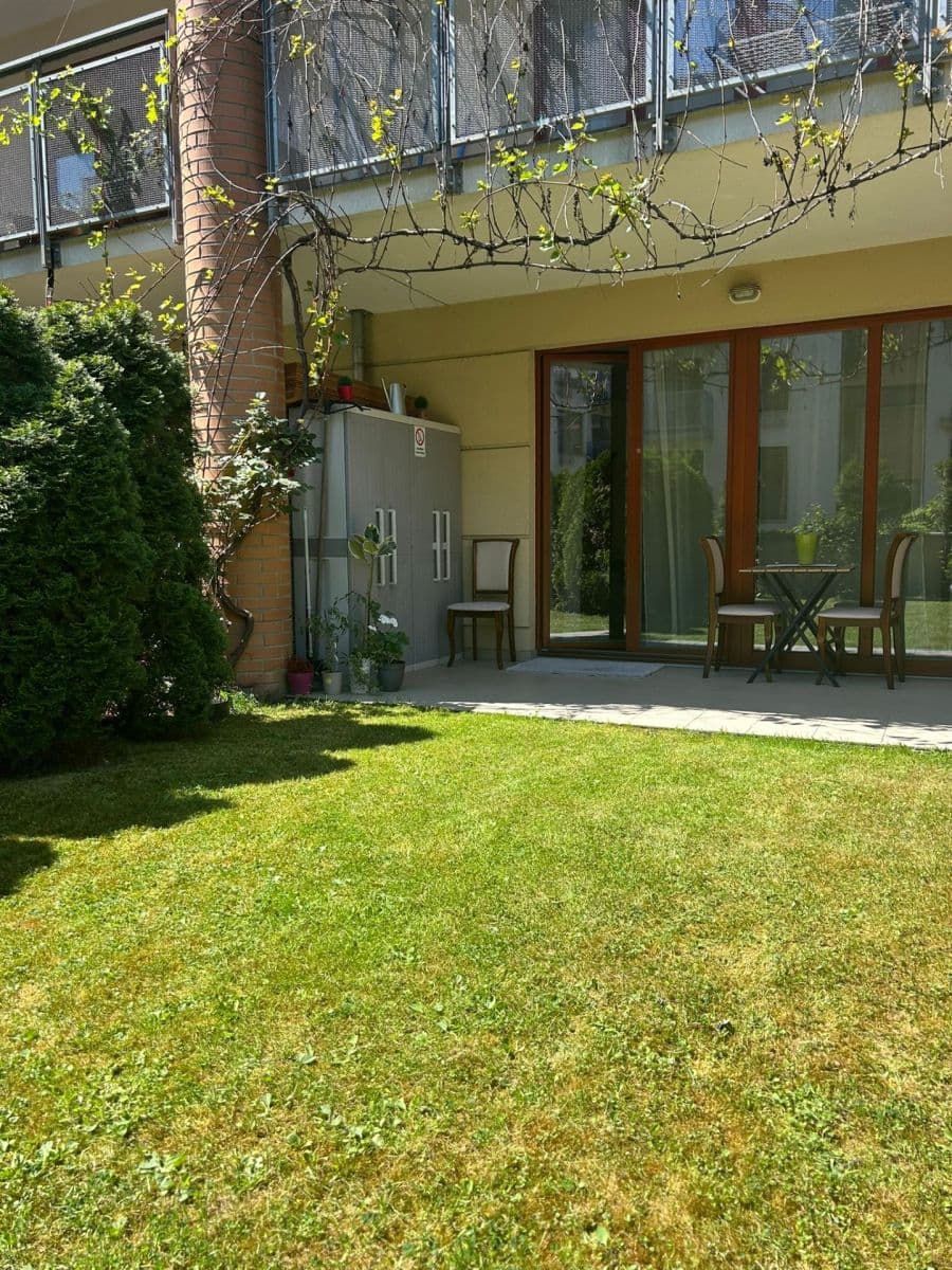 Prenájom bytu 2-izbový 62 m², Lindleyova, Praha, Praha Prenájom bytu 2-izbový 62 m², Lindleyova, Praha, Praha