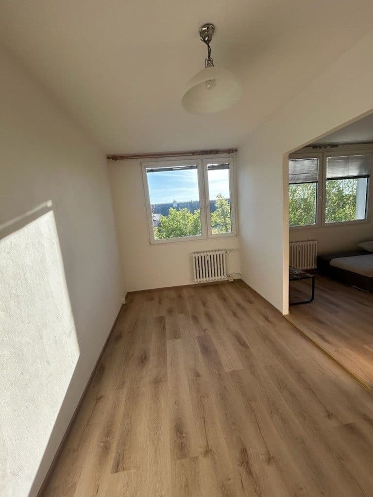 Prenájom bytu 2-izbový 43 m², Roškotova, Praha, Praha Prenájom bytu 2-izbový 43 m², Roškotova, Praha, Praha