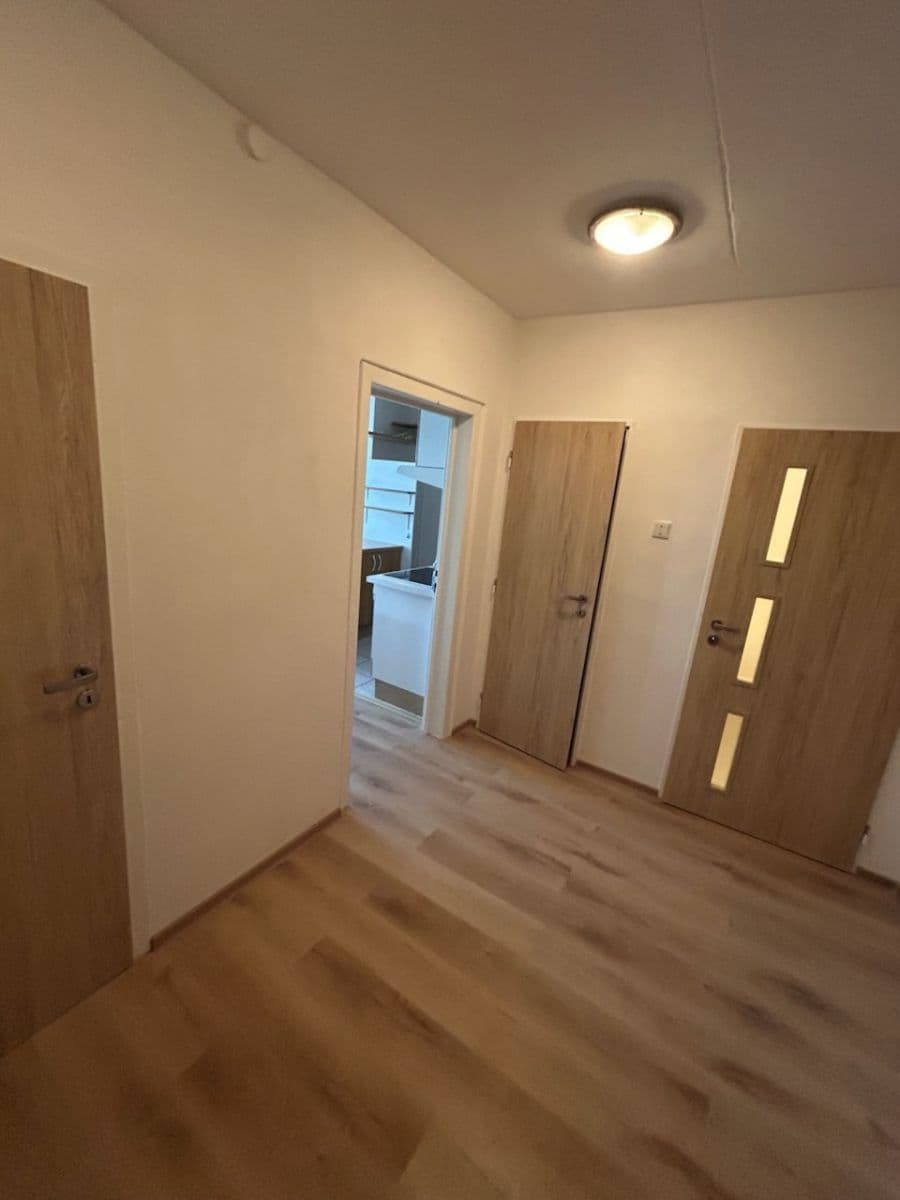 Prenájom bytu 2-izbový 43 m², Roškotova, Praha, Praha Prenájom bytu 2-izbový 43 m², Roškotova, Praha, Praha