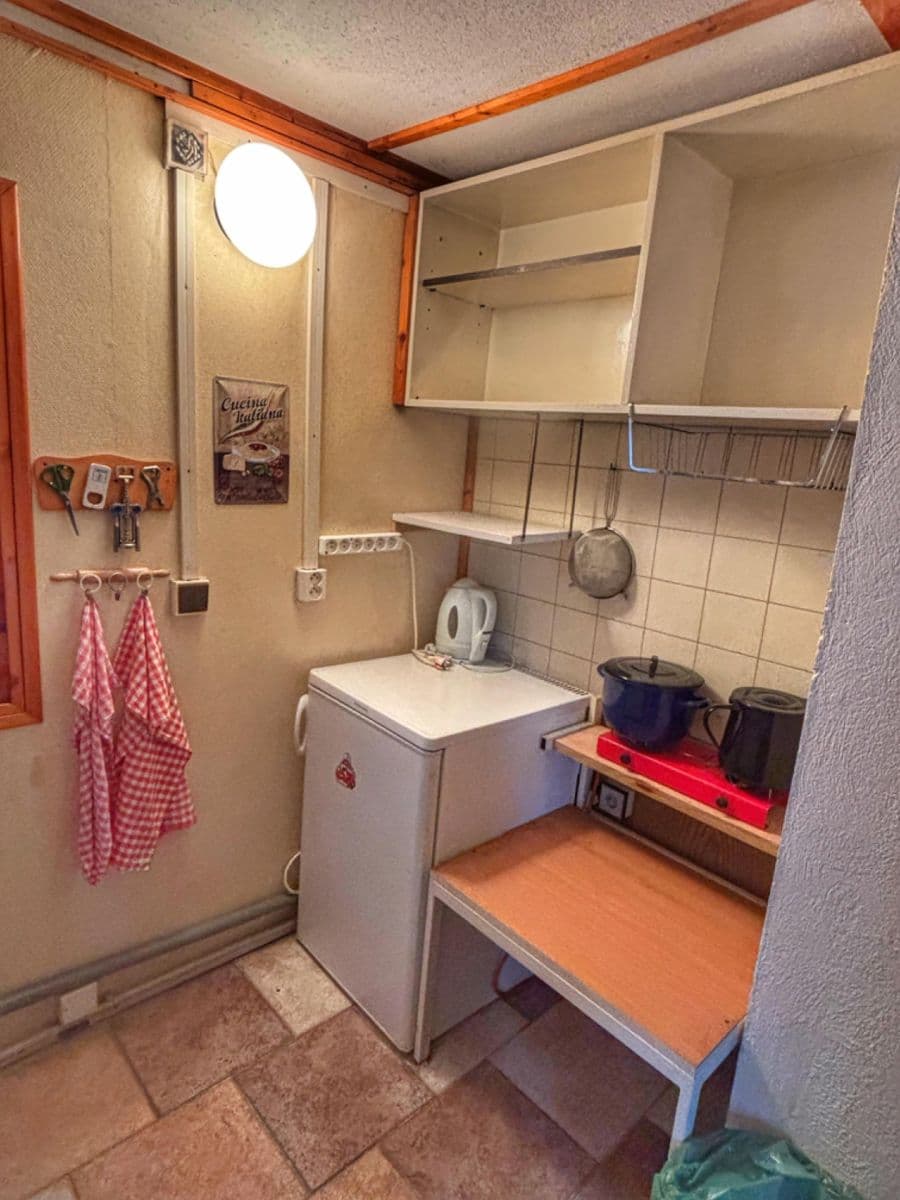 Predaj rekreačného objektu 58 m², pozemek 380 m², Černíny, Středočeský kraj Predaj rekreačného objektu 58 m², pozemek 380 m², Černíny, Středočeský kraj