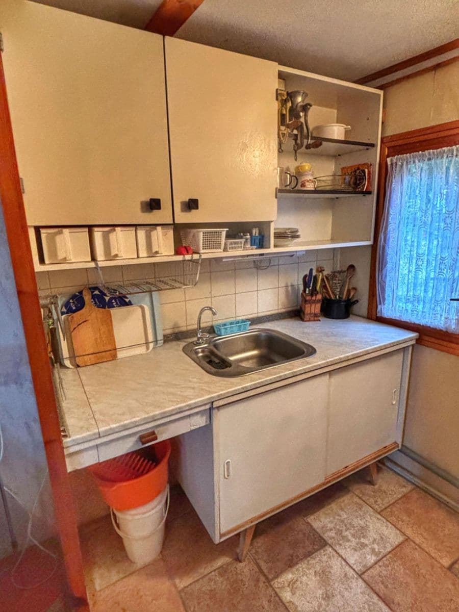 Predaj rekreačného objektu 58 m², pozemek 380 m², Černíny, Středočeský kraj Predaj rekreačného objektu 58 m², pozemek 380 m², Černíny, Středočeský kraj