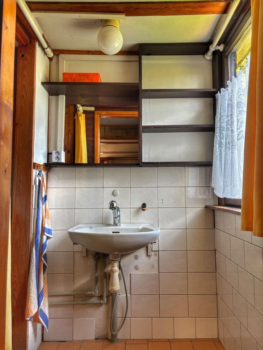 Predaj rekreačného objektu 58 m², pozemek 380 m², Černíny, Středočeský kraj Predaj rekreačného objektu 58 m², pozemek 380 m², Černíny, Středočeský kraj