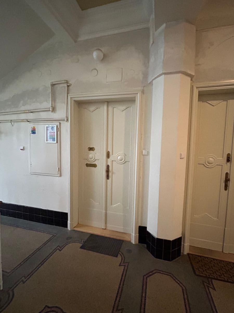 Prenájom bytu 1-izbový 34 m², Růžová, Praha, Praha Prenájom bytu 1-izbový 34 m², Růžová, Praha, Praha