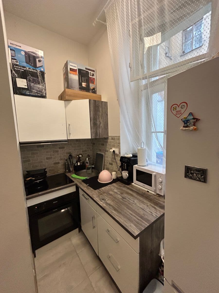 Prenájom bytu 1-izbový 34 m², Růžová, Praha, Praha Prenájom bytu 1-izbový 34 m², Růžová, Praha, Praha