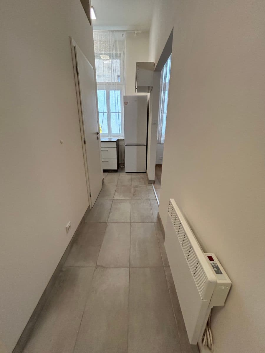 Prenájom bytu 1-izbový 34 m², Růžová, Praha, Praha Prenájom bytu 1-izbový 34 m², Růžová, Praha, Praha