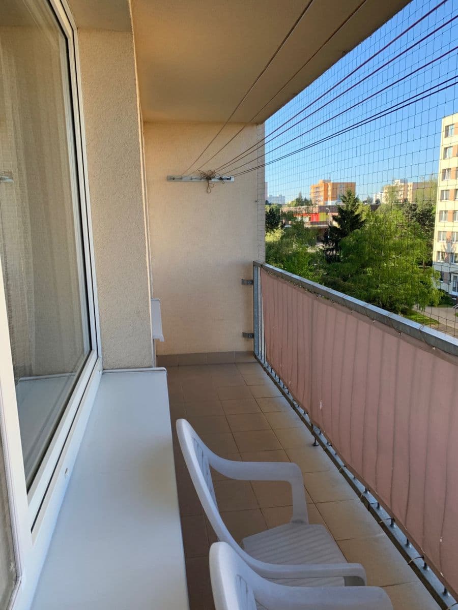 Prenájom bytu 3-izbový 90 m², Hněvkovského, Praha, Praha Prenájom bytu 3-izbový 90 m², Hněvkovského, Praha, Praha