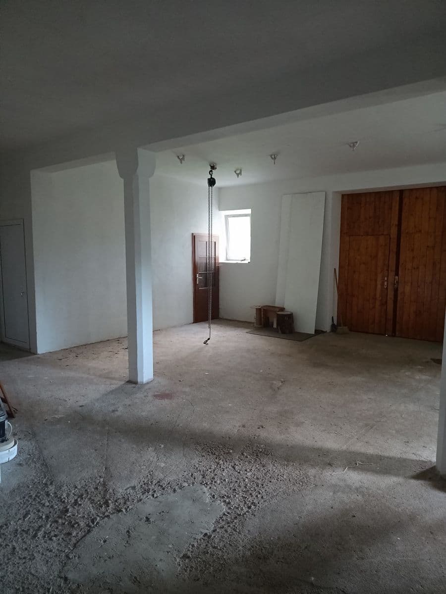 Predaj domu 2.280 m², pozemek 9.733 m², Kramolín, Kraj Vysočina Predaj domu 2.280 m², pozemek 9.733 m², Kramolín, Kraj Vysočina