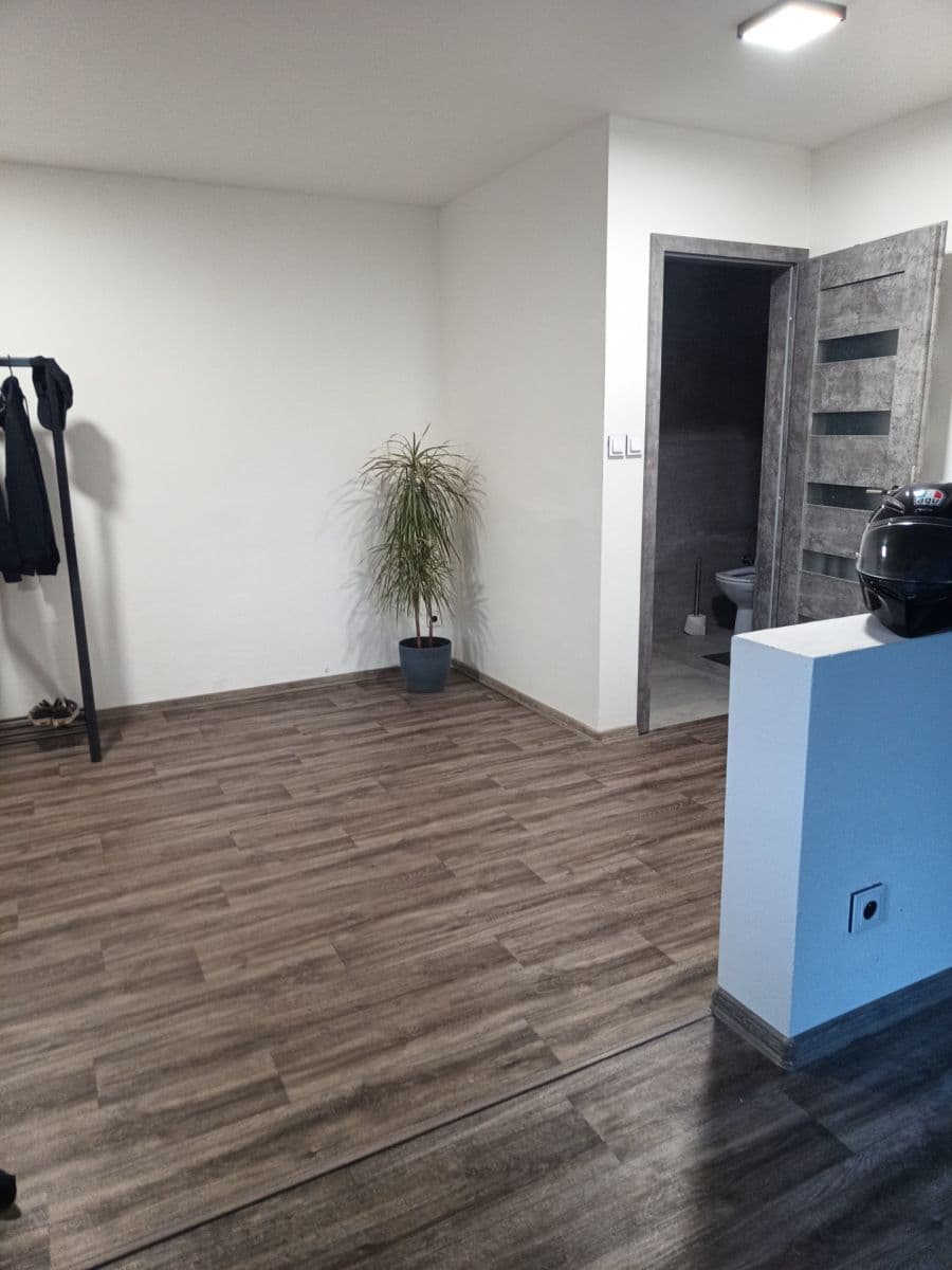 Predaj domu 2.280 m², pozemek 9.733 m², Kramolín, Kraj Vysočina Predaj domu 2.280 m², pozemek 9.733 m², Kramolín, Kraj Vysočina