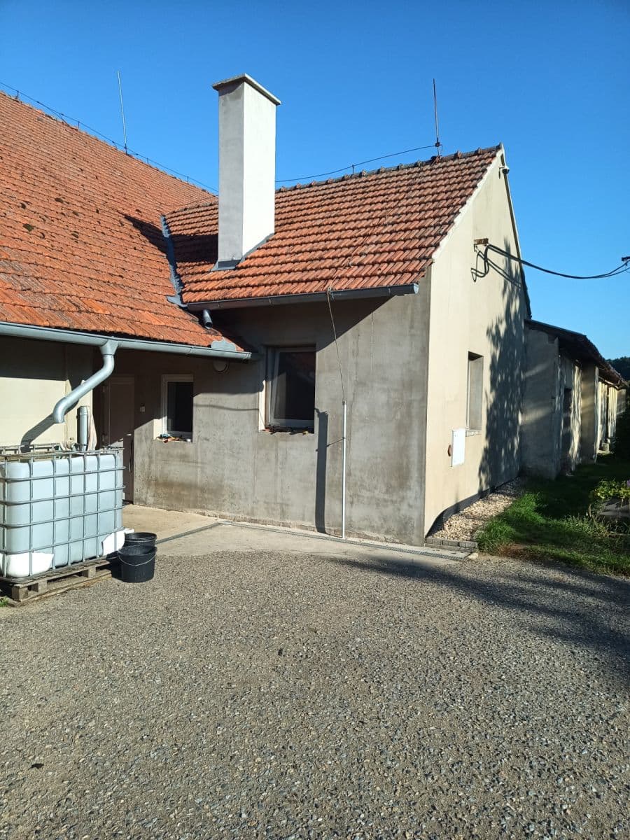 Predaj domu 2.280 m², pozemek 9.733 m², Kramolín, Kraj Vysočina Predaj domu 2.280 m², pozemek 9.733 m², Kramolín, Kraj Vysočina