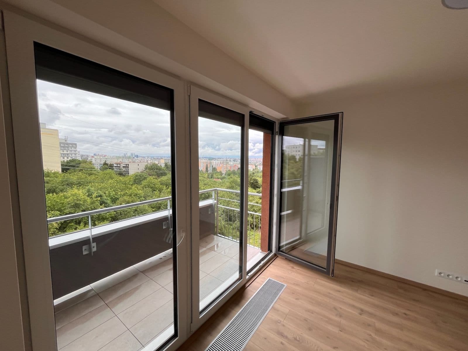 Prenájom bytu 2-izbový 59 m², Drahňovická, Praha, Praha Prenájom bytu 2-izbový 59 m², Drahňovická, Praha, Praha