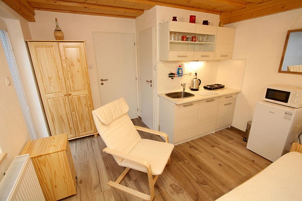 Prenájom bytu 1-izbový 18 m², Na Stoupách, Jihlava, Kraj Vysočina Prenájom bytu 1-izbový 18 m², Na Stoupách, Jihlava, Kraj Vysočina