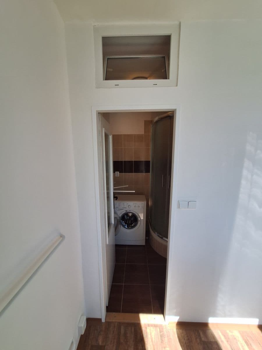 Prenájom bytu 1-izbový 38 m², Nepomucká, Plzeň, Plzeňský kraj Prenájom bytu 1-izbový 38 m², Nepomucká, Plzeň, Plzeňský kraj