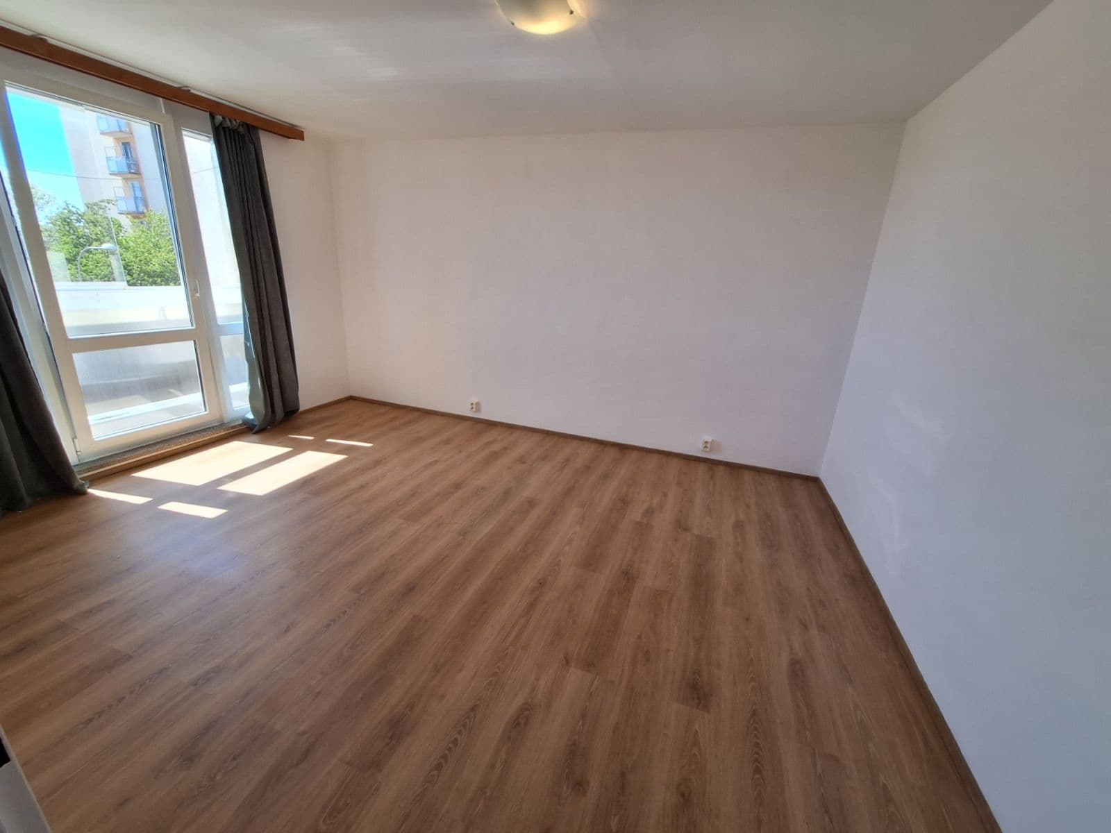 Prenájom bytu 1-izbový 38 m², Nepomucká, Plzeň, Plzeňský kraj Prenájom bytu 1-izbový 38 m², Nepomucká, Plzeň, Plzeňský kraj