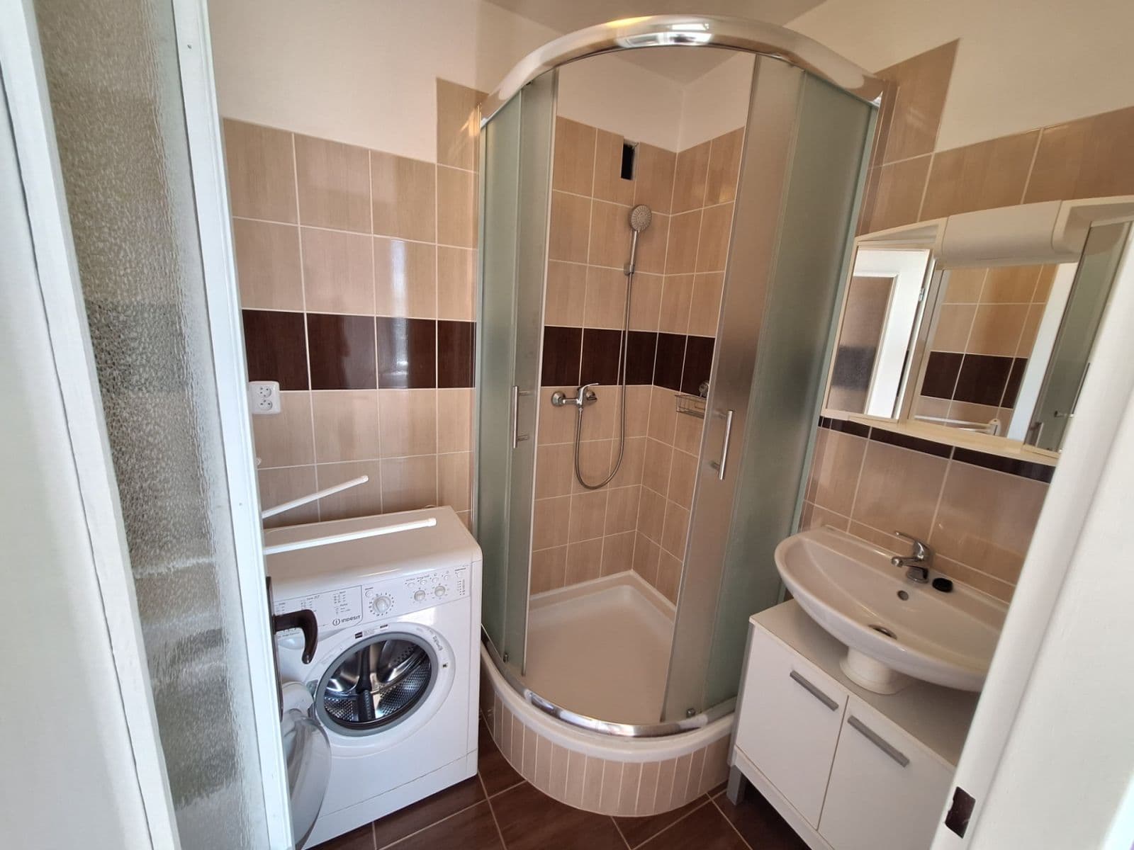 Prenájom bytu 1-izbový 38 m², Nepomucká, Plzeň, Plzeňský kraj Prenájom bytu 1-izbový 38 m², Nepomucká, Plzeň, Plzeňský kraj