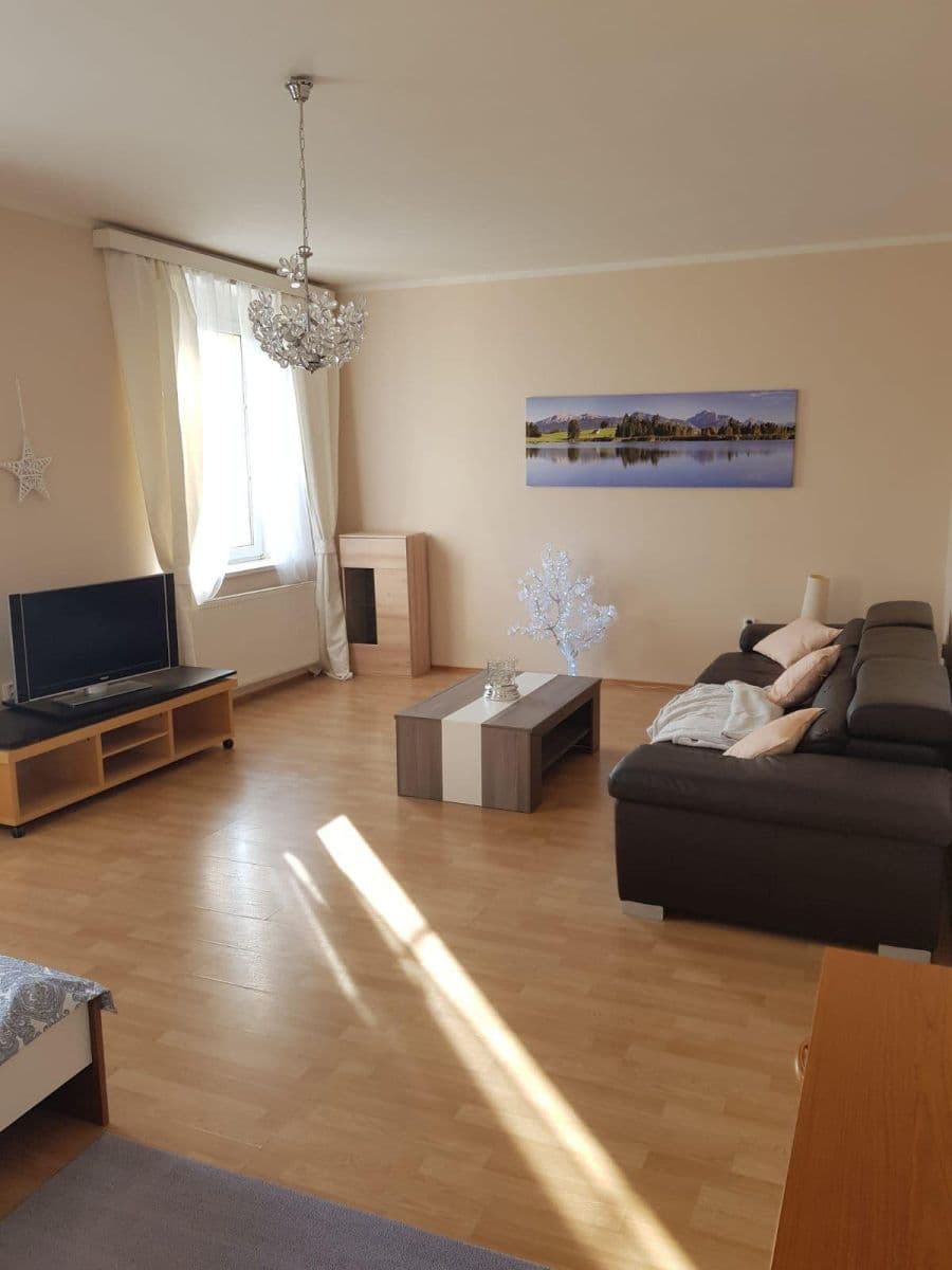 Prenájom bytu 2-izbový 95 m², U Waltrovky, Praha, Praha Prenájom bytu 2-izbový 95 m², U Waltrovky, Praha, Praha