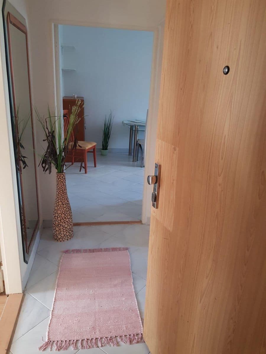 Prenájom bytu 2-izbový 95 m², U Waltrovky, Praha, Praha Prenájom bytu 2-izbový 95 m², U Waltrovky, Praha, Praha