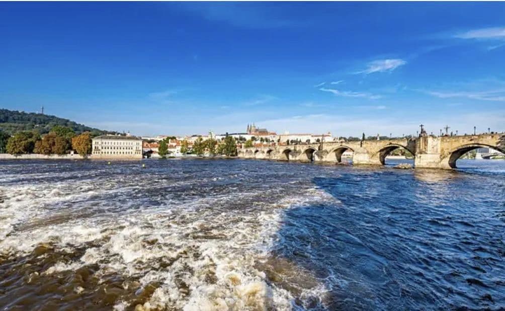 Prenájom bytu 150 m², Smetanovo nábřeží, Praha, Praha Prenájom bytu 150 m², Smetanovo nábřeží, Praha, Praha